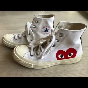 Comme Des Garçons Play x Converse
x Converse Chuck 70 high-top sneakers